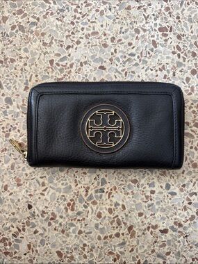 Tory Burch Black Leather Zip Wallet with Gold Logo